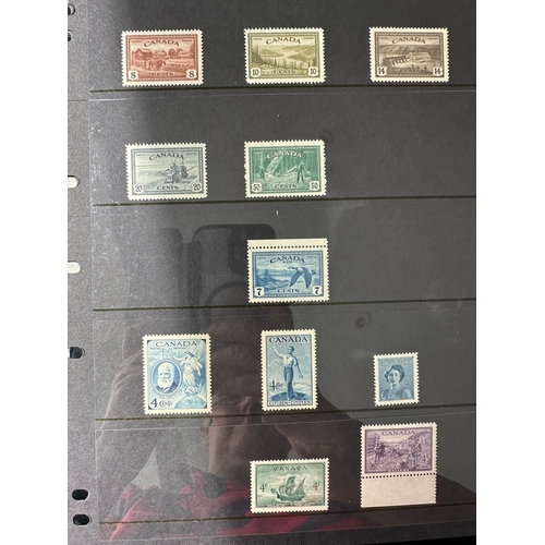 425 - CANADA Commonwealth 1930's - 1951 KG6 Mint u.m. stamp selection, inc coils on Prinz ( Hagner style )... 