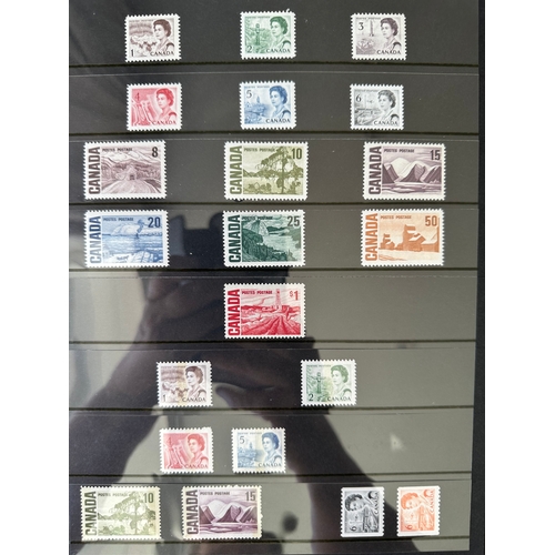 427 - CANADA Commonwealth 1950's on QE2 mint u.m. stamp selection on  9 Hagner stock sheets including bloc... 