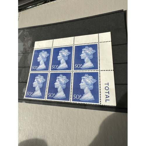 29 - UK GB QE2 1970 rare cylinder block of 6 mint n.h. Large format, large value SG831 stamps. creasing n... 