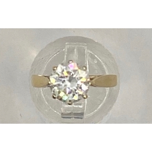 406 - 14ct yellow gold cz solitaire ring, size J, hallmarked, 2.9g