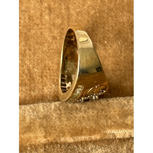 520 - 9k gold baguette (faux ?) diamonds ring, 5.7g, hallmarked