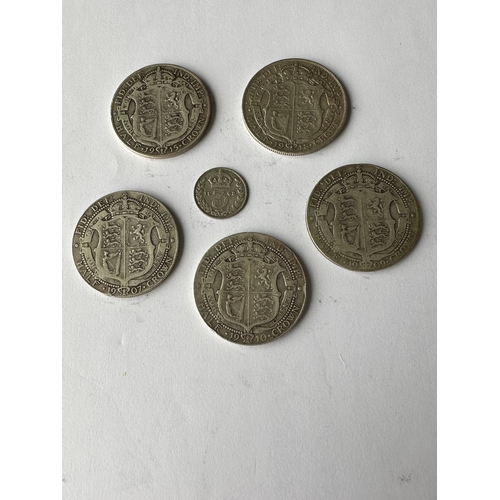 530 - Six silver GB coins including three Edward 7th half crowns and a silver threepence ( from 1903-1910 ... 