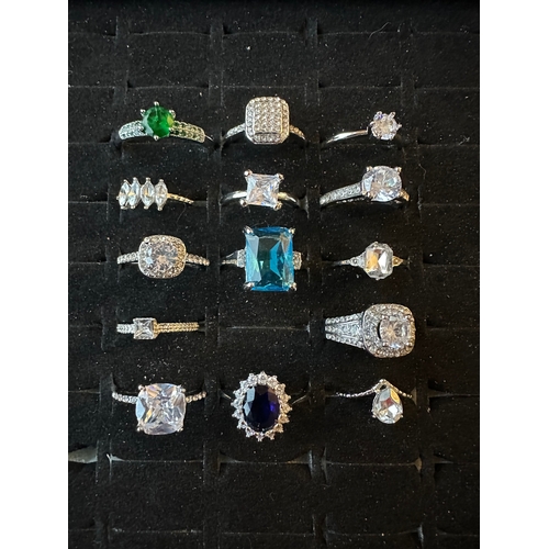 558 - Costume jewellery dress and solitaire rings (14)