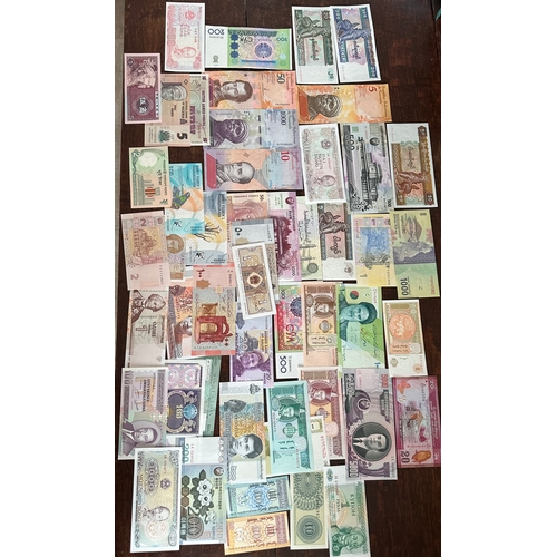 19 - NEW UNCIRCULATED world foreign bank notes (50)