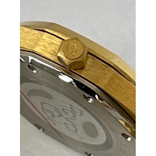 261 - Designer style AP Royal Oak replica watch. Working when listed