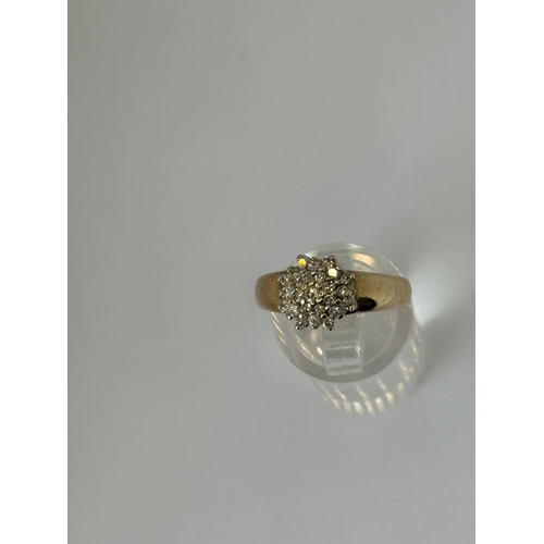 516 - 9ct gold diamonds ring, 4.1g, hallmarked, size O/P