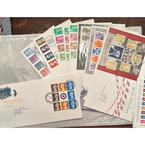 717 - 26x GB FDC's to 2006 of Machin stamps including Regionals, mini sheets, prestige booklet pane and hi... 