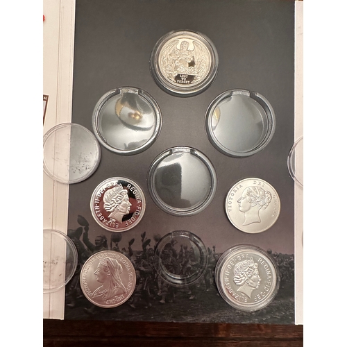 719 - 5 x Silver toned / silver coins (untested) together with A War to End All Wars commemorative pack