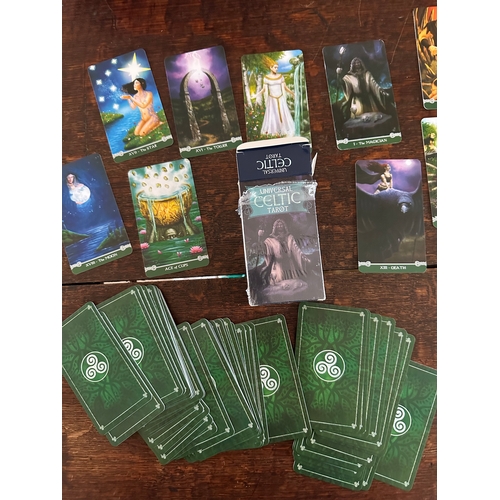 466 - 1 x Celtic tarot cards, unused full pack of 78 cards