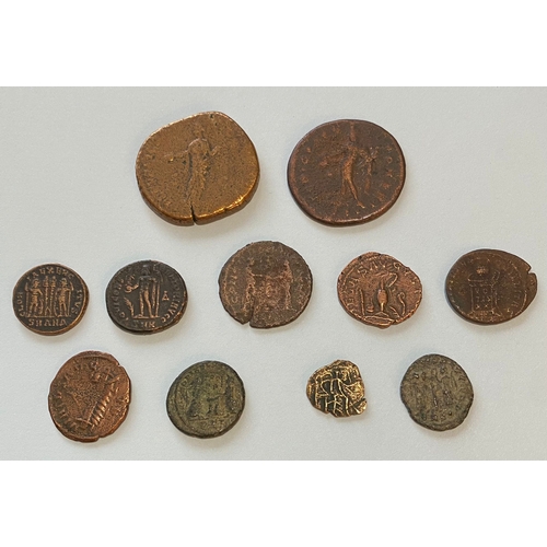 747 - small collection of ancient Roman coins comprising 2nd to 4th century bronze / billion Nummi and oth... 