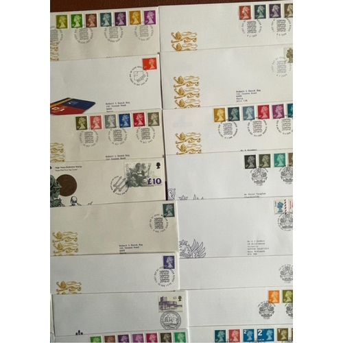 711 - UK GB small collection of 45 Definitive First Day Covers from 1970 to 2009. FDC 's with Machin stamp... 