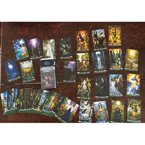 466 - 1 x Celtic tarot cards, unused full pack of 78 cards