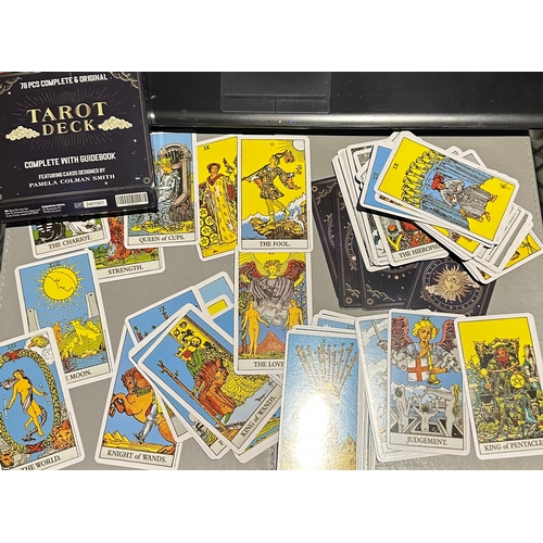 617 - Classic tarot cards ( no guidebook ) deck of 78 original design