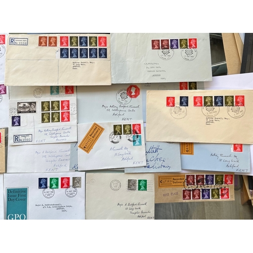 16 - Definitive FDC and Last Day of Sterling covers with Machins stamps being part of small collection of... 