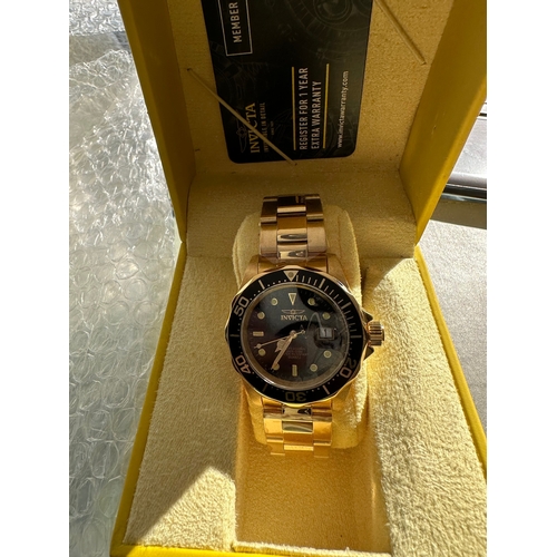 164 - INVICTA Professional Diver watch, 200m black face and gold stainless steel bracelet, boxed, Swiss mo... 