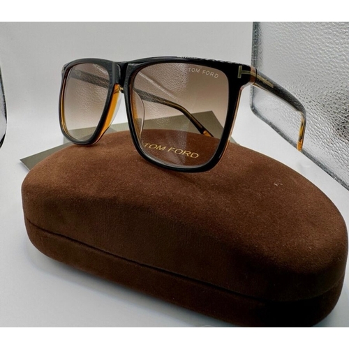 346 - TOM FORD ( famous for 007 James Bond's sunglasses), Italian Designer gents / mens / unisex 'Fletcher... 