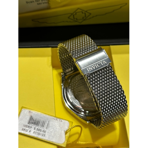 21 - INVICTA Gents watch with adjustable strap and grey face