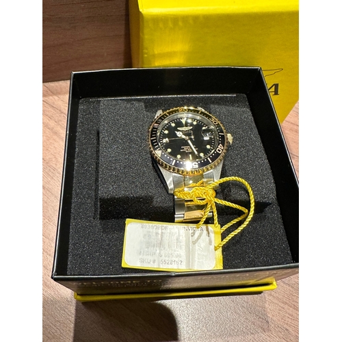 28 - INVICTA gents / unisex 200m Divers watch silver and gold coloured stainless steel bracelet with blac... 