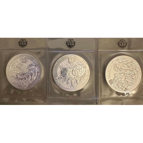 3 - 3 x scarce low mintage Rwanda fine solid silver 1oz coins / bullion consisting of 2017 Chinese year ... 
