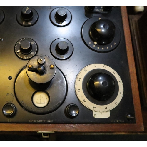 111 - A Cambridge Instruments Company Ltd bench pH meter. Wooden box case.
(B.P. 24% incl. VAT)