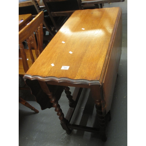 466 - Early 20th Century oak gate legged table with piecrust edges and barley twist supports. 
(B.P. 24% i... 