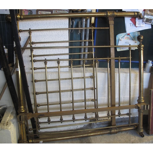 512 - Pair of Edwardian brass bed ends with slats. 
(B.P. 24% incl. VAT)