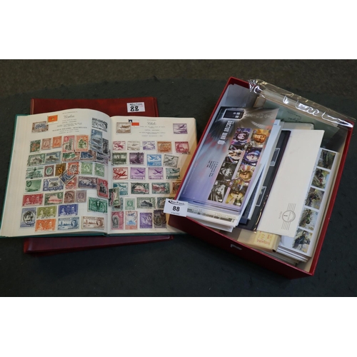 88 - Great Britain box with selection of First Day covers, few presentation packs, mint stamps in strips ... 