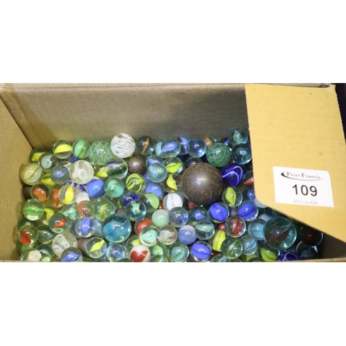 109 - Small box containing a large collection of glass marbles etc, various.
(B.P. 24% incl. VAT)