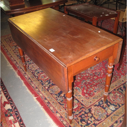 514 - Victorian mahogany Pembroke table on ring turned legs. 
(B.P. 21% + VAT)