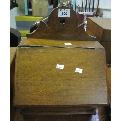 100 - Early 19th century oak hanging, slope-fronted candle box with arch pierced back. 28 cm wide approx.
... 