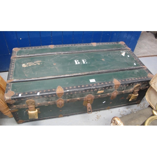 521 - Large cane and metal bound travelling trunk bearing initials B.E.
(B.P. 24% incl. VAT)