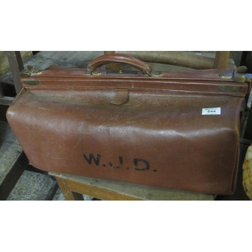 544 - Early 20th Century leather Gladstone bag with the initials W.J.D.
(B.P. 21% + VAT)