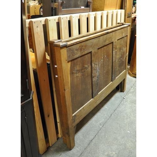 564 - Early 20th Century oak and mixed woods bed ends with side rails.
(B.P. 21% + VAT)