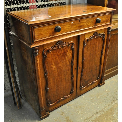 571 - Victorian mahogany low linen press cupboard.
(B.P. 21% + VAT)