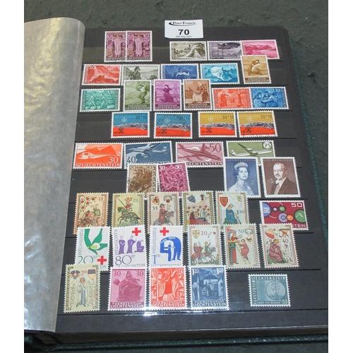 70 - Liechtenstein u/m mint collection in green stockbook 100's of stamps sets singles and mini-sheets.
(... 