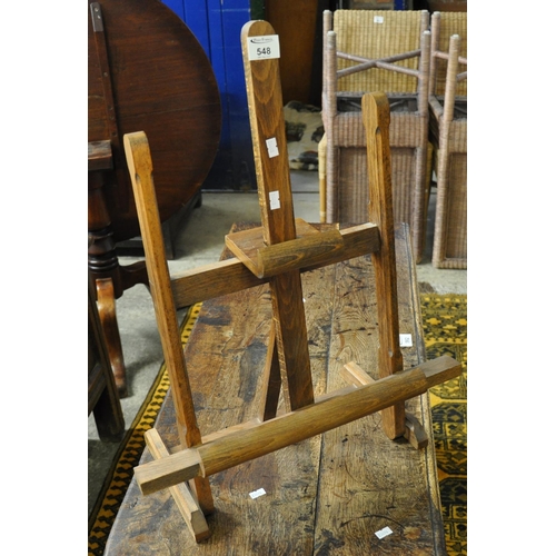 548 - Small wooden artist's easel.
(B.P. 21% + VAT)