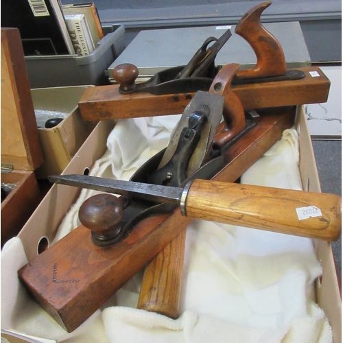 92 - Two Victorian joiners smoothing planes, impressed marks 'Logan', together with two similar vintage c... 