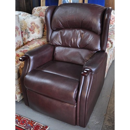 571 - Modern leather reclining armchair. 
(B.P. 21% + VAT)