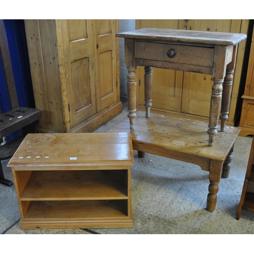 578 - Late Victorian pine single drawer side table together with a pine coffee table and a modern pine TV ... 