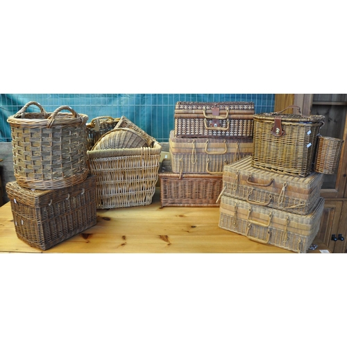 602 - Collection of wicker picnic and other baskets. 
(B.P. 21% + VAT)