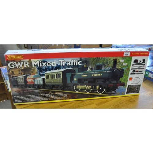 608 - Hornby 00 gauge R1000 GWR mixed traffic electric trainset in original box. 
(B.P. 21% + VAT)