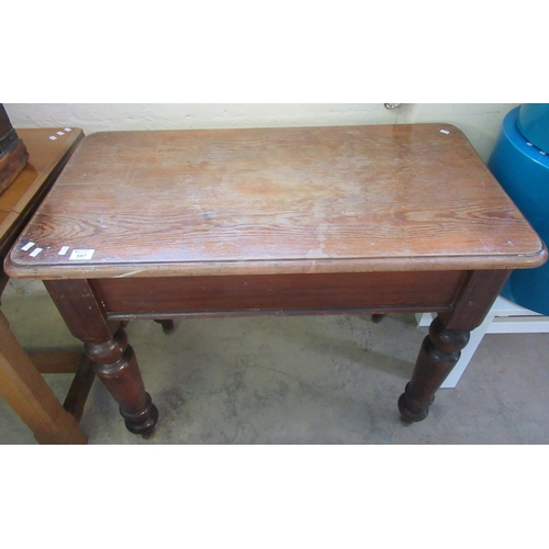 597 - Late Victorian pitch pine side table on baluster turned legs. 
(B.P. 21% + VAT)