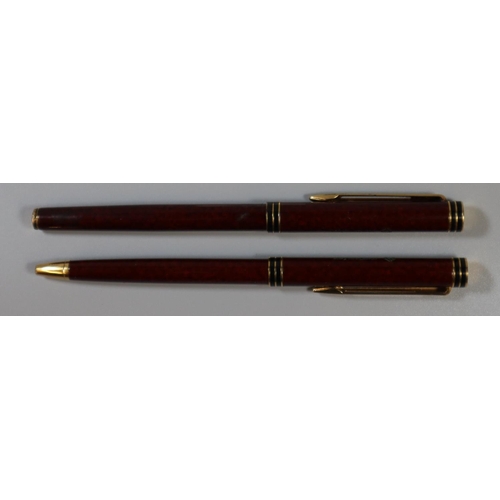 242 - Waterman Ideal Paris 18ct gold nibbed fountain pen with marble finish shaft and a matching ball poin... 