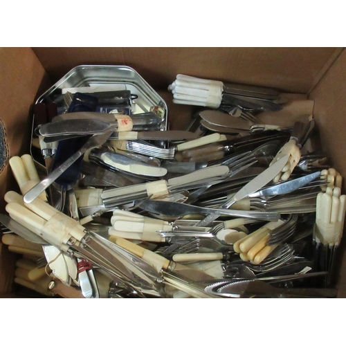 333 - Large collection of loose cutlery including; fish knives, butter knives, forks, teaspoons etc. 
(B.P... 