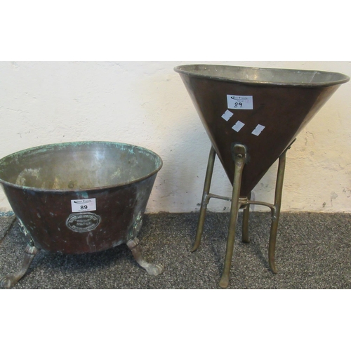 89 - Copper and brass conical whisky filter and a Gaskell & Chambers fryer filter. (2)
(B.P. 21% + VAT)