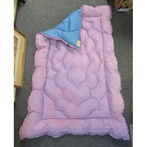 123 - Purple floral pattern quilted bed cover or throw with 'Lansdowne quilt Company, Worcester' label. 10... 