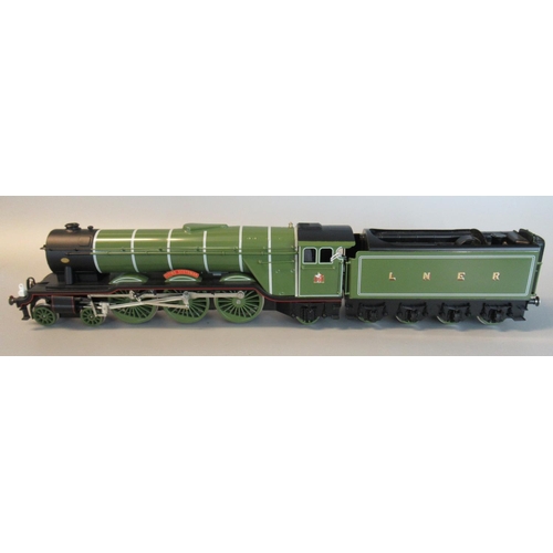 112 - Bassett-Lowke special limited release 0 gauge LNER class A 3 Pacific locomotive no. 4472 'Flying Sco... 