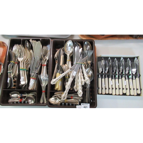 421 - Collection of silver plated and other flatware.
(B.P. 21% + VAT)