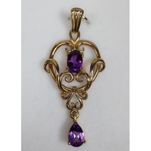 251 - 9ct gold pendant set with amethyst.  Approx weight 1.7 grams.
(B.P. 21% + VAT)