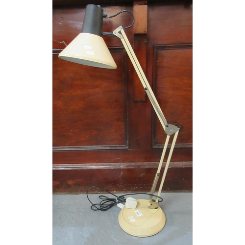 413 - Vintage angle poise table lamp.
(B.P. 21% + VAT)